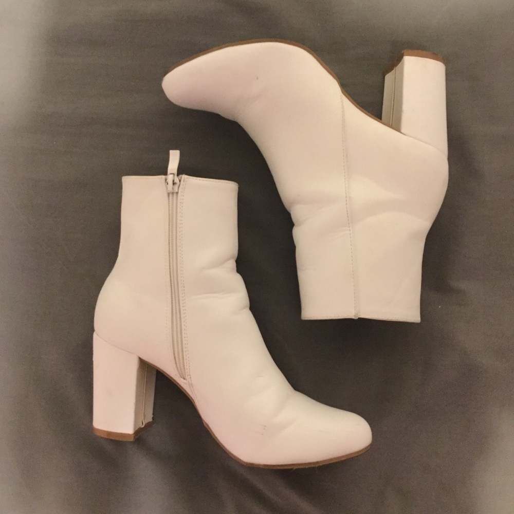 AGACI white boots